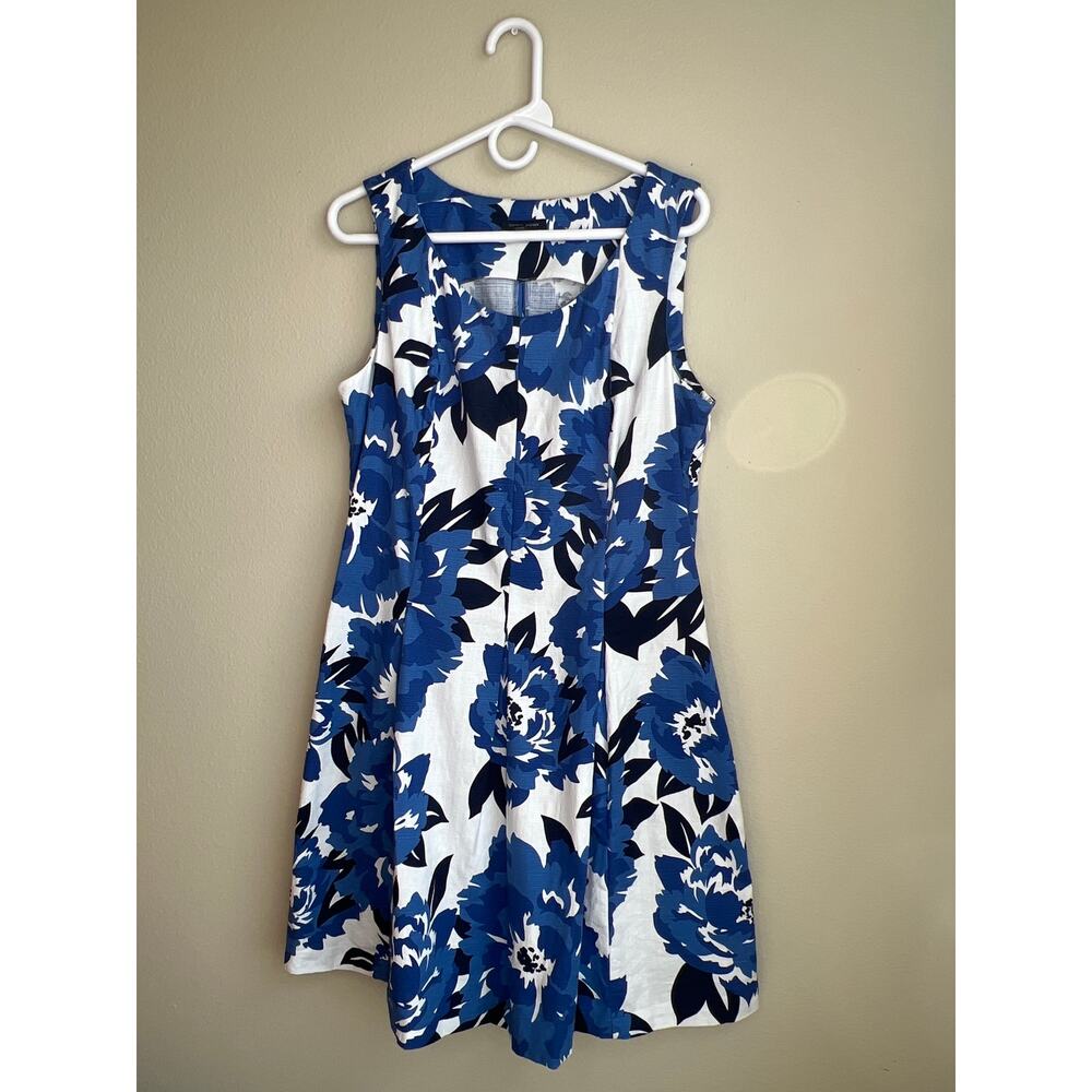 Tommy Hilfiger Blue Floral Sleeveless Side Zip Fit and Flare Dress Size 14